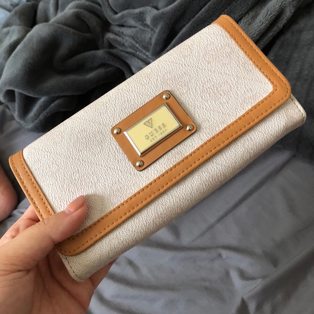 Guess Long Wallet